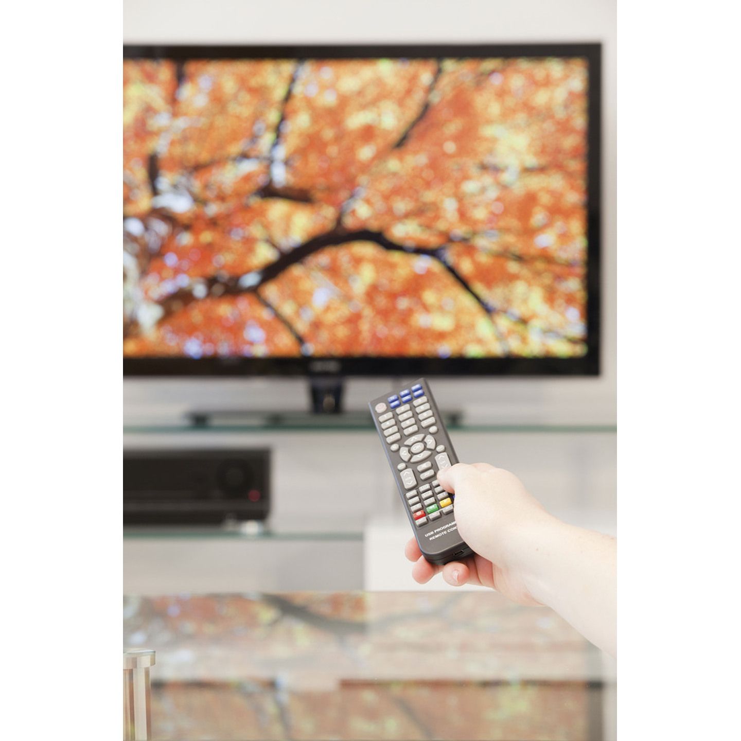 6 in 1 USB Programmable Universal Remote Control | Jaycar New Zealand